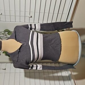 Women's V-Neck Sweater in Black and White